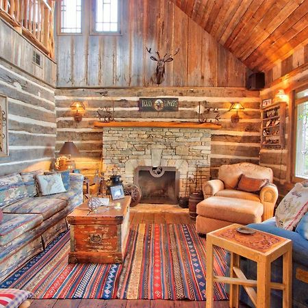 Log Cabin At Old Glory Ranch Villa Wimberley Dış mekan fotoğraf