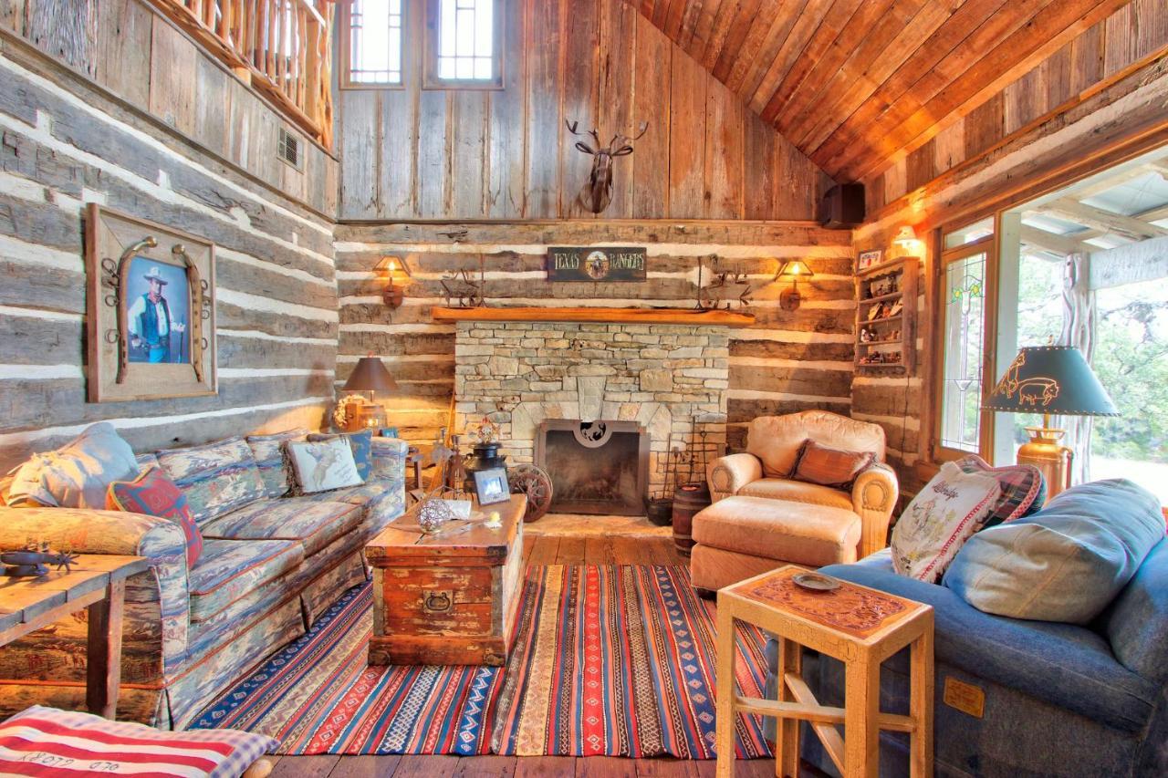 Log Cabin At Old Glory Ranch Villa Wimberley Dış mekan fotoğraf