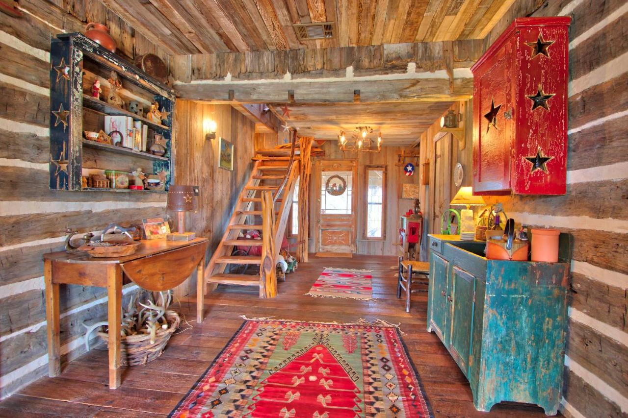 Log Cabin At Old Glory Ranch Villa Wimberley Dış mekan fotoğraf