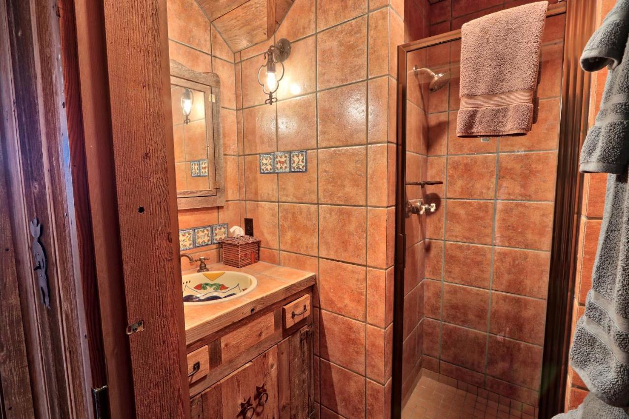 Log Cabin At Old Glory Ranch Villa Wimberley Dış mekan fotoğraf